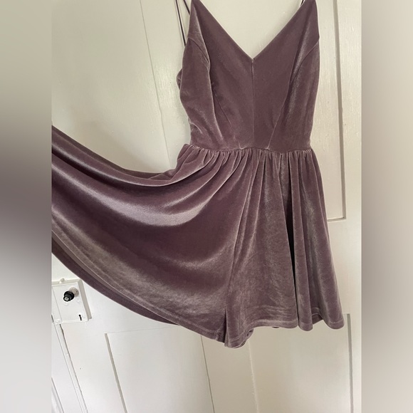 Velvet U+O Romper - Picture 3 of 10